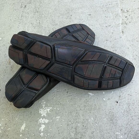 Ferragamo driving shoes - Picture 9 of 11